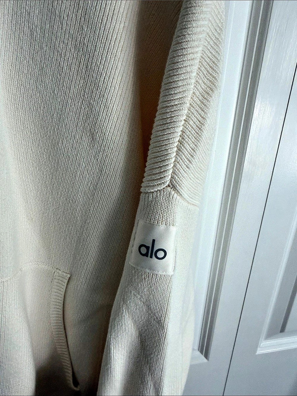 Alo Cream Heavy Warm Hoodie Size Small Like New - Picture 5 of 5